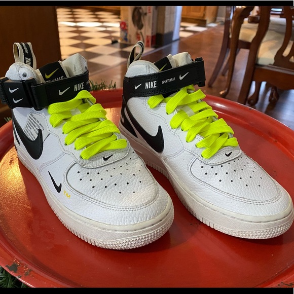 Custom Nike Air Force 1 (rare) size 4y - Picture 3 of 3